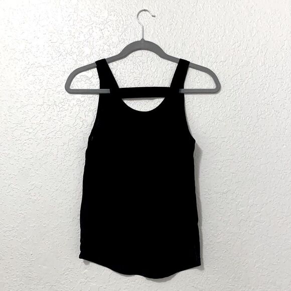 Nike black activewear tank top - Picture 2 of 16